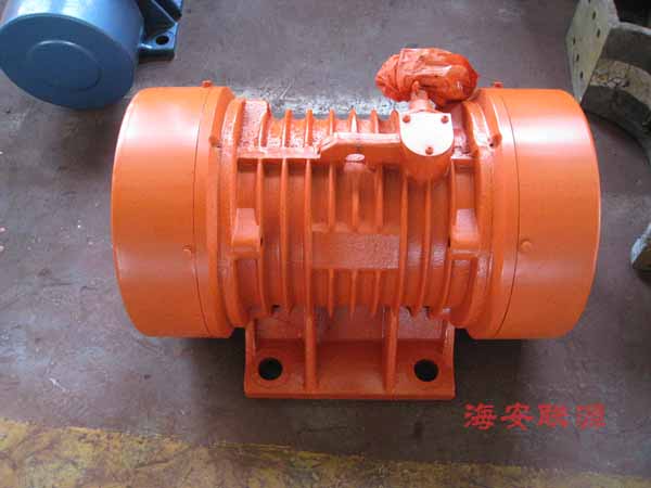 YZO型振動(dòng)電機(jī)